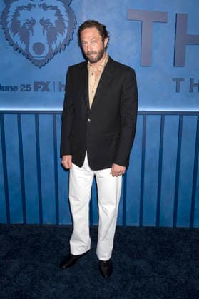 Ebon Moss-Bachrach beim Final Family Meal Event zur 5. Staffel der FX-Serie The Bear im Hotel Nine Orchard. New York, 15.06.2026 *** Ebon Moss-Bachrach at the Final Family Meal event for Season 5 of the FX series The Bear at the Nine Orchard Hotel in New York, June 15, 2026,detected_source_language Foto:xB.xHinex xFuturexImagex bear_6638
