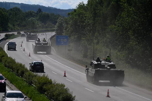 The first military exercise involving the movement of nine Leopard 2A4 tanks and one recovery vehicle along the D35 motorway from the base in Praslavice toward the Velky Ujezd exit took place in Olomouc Region, Czech Republic, on June 16, 2026. (CTKxPhoto LudekxPerina) CTKPhotoP2026061603207  CTKPhotoP2026061603207