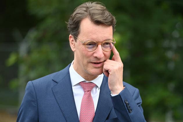 Hendrik WUEST, Wüst, CDU, Ministerpraesident des Landes Nordrhein-Westfalen, Spatenstich fuer den GOVSATCOM-Hub beim Deutschen Zentrum fuer Luft- und Raumfahrt DLR in Koeln, 16.06.2026. *** Hendrik WUEST, Wüst, CDU, Minister-President of North Rhine-Westphalia, groundbreaking ceremony for the GOVSATCOM Hub at the German Aerospace Center (DLR) in Cologne, June 16, 2026,detected_source_language