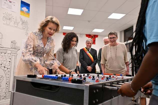 The Queen Visits The Zeepreventorium In De Haan DE HAAN, BELGIUM - JUNE 16 : Queen Mathilde visits the Zeepreventorium in De Haan. This pediatric rehabilitation center, which is celebrating its 100th anniversary this year, specializes in caring for children and adolescents with chronic conditions such as mucoviscidoses and obesity. It offers both outpatient and residential programs based on a multidisciplinary approach that includes medical care, psychosocial support, dietary guidance, and education. The Zeepreventorium is located by the sea and features two new studios for.During her visit, the Queen will focus in particular on conditions that are becoming increasingly common among young people and that require a multidisciplinary approa  Copyright: xBertxVanxDenxBrouckex
