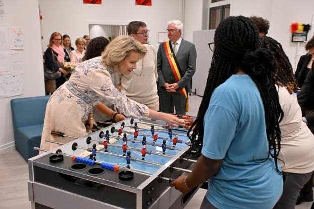 The Queen Visits The Zeepreventorium In De Haan DE HAAN, BELGIUM - JUNE 16 : Queen Mathilde visits the Zeepreventorium in De Haan. This pediatric rehabilitation center, which is celebrating its 100th anniversary this year, specializes in caring for children and adolescents with chronic conditions such as mucoviscidoses and obesity. It offers both outpatient and residential programs based on a multidisciplinary approach that includes medical care, psychosocial support, dietary guidance, and education. The Zeepreventorium is located by the sea and features two new studios for.During her visit, the Queen will focus in particular on conditions that are becoming increasingly common among young people and that require a multidisciplinary approa  Copyright: xBertxVanxDenxBrouckex