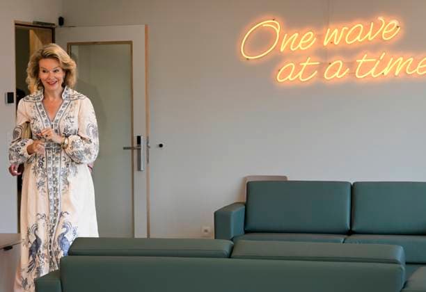 The Queen Visits The Zeepreventorium In De Haan DE HAAN, BELGIUM - JUNE 16 : Queen Mathilde visits the Zeepreventorium in De Haan. This pediatric rehabilitation center, which is celebrating its 100th anniversary this year, specializes in caring for children and adolescents with chronic conditions such as mucoviscidoses and obesity. It offers both outpatient and residential programs based on a multidisciplinary approach that includes medical care, psychosocial support, dietary guidance, and education. The Zeepreventorium is located by the sea and features two new studios for.During her visit, the Queen will focus in particular on conditions that are becoming increasingly common among young people and that require a multidisciplinary approa  Copyright: xBertxVanxDenxBrouckex