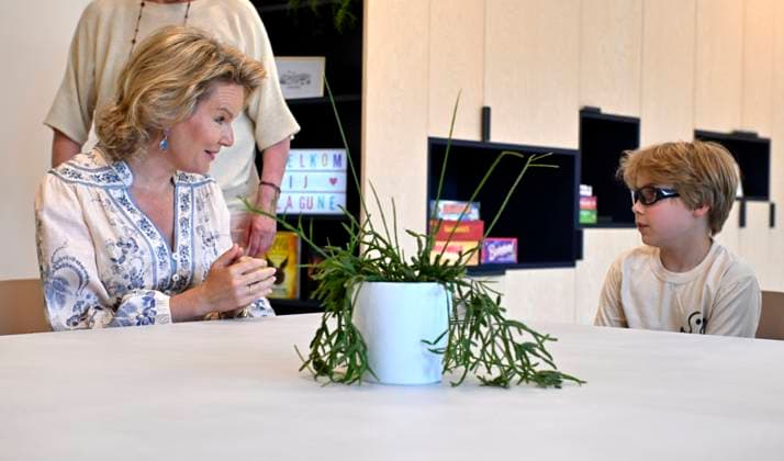 The Queen Visits The Zeepreventorium In De Haan DE HAAN, BELGIUM - JUNE 16 : Queen Mathilde visits the Zeepreventorium in De Haan. This pediatric rehabilitation center, which is celebrating its 100th anniversary this year, specializes in caring for children and adolescents with chronic conditions such as mucoviscidoses and obesity. It offers both outpatient and residential programs based on a multidisciplinary approach that includes medical care, psychosocial support, dietary guidance, and education. The Zeepreventorium is located by the sea and features two new studios for.During her visit, the Queen will focus in particular on conditions that are becoming increasingly common among young people and that require a multidisciplinary approa  Copyright: xBertxVanxDenxBrouckex