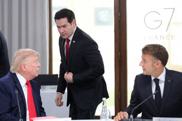 G7 Summit - Meeting With President Zelensky Marco Rubio, US President Donald Trump and French President Emmanuel Macron during a meeting with Ukrainian President Volodymyr Zelensky during the G7 summit in Evian, France on June 16, 2026. Photo by Dominique Jacovides Pool ABACAPRESS.COM Evian France  Copyright: xJacovidesxDominique Pool ABACAx
