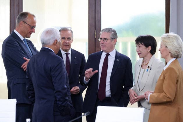 G7 Summit - Meeting With President Zelensky Ukrainian President Volodymyr Zelensky meets with German Chancellor Friedrich Merz, European Council President António Costa, British Prime Minister Keir Starmer, Japanese Prime Minister Sanae Takaichi, and European Commission President Ursula von der Leyen during a meeting with the President of Ukraine at the G7 summit in Evian, France on June 16, 2026. Photo by Dominique Jacovides Bestimage ABACAPRESS.COM Evian France  Copyright: xJacovidesxDominique Pool ABACAx