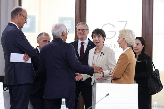 G7 Summit - Meeting With President Zelensky Sanae Takaichi, Prime Minister of Japan, Antonio Costa, President of the European Council, Mark Carney, Prime Minister of Canada, Keir Starmer, Prime Minister of the United Kingdom, Giorgia Meloni, Prime Minister of Italy, and Ursula von der Leyen, President of the European Commission, meet with the President of Ukraine during the G7 summit in Evian, France on June 16, 2026. Photo by Dominique Jacovides Bestimage ABACAPRESS.COM Evian France  Copyright: xJacovidesxDominique Pool ABACAx