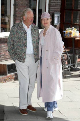 ABB MILBERG - Axel Milberg als Gastrokritiker mit Maren Eggert Sternekoechin beim NDR Set Szene Fototermin zum TV Film AT Risotto brutale Drehort Oberhafenkantine in Hamburg am 16.06.2026 Hamburg Deutschland *** ABB MILBERG Axel Milberg as a food critic with Maren Eggert, a Michelin-starred chef, at the NDR set for a photo shoot for the TV movie AT Risotto Brutale at the Oberhafenkantine in Hamburg on June 16, 2026, Hamburg, Germany,detected_source_language