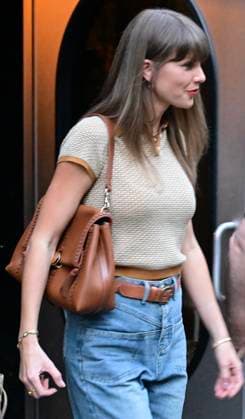 June 16, 2026, New York, New York, USA: American singer-songwriter Taylor Swift walks out of Electric Lady Studios in Greenwich Village in New York, New York on Tuesday, June 16, 2026 New York USA - ZUMAs152 20260616_faa_s152_003 Copyright: xKylexMazzax