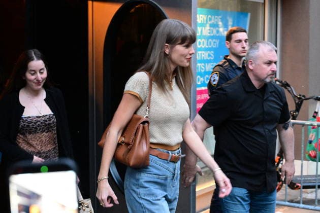 Taylor Swift Departs Electric Lady Studios in Greenwich Village American singer-songwriter Taylor Swift walks out of Electric Lady Studios in Greenwich Village in New York, New York on Tuesday, June 16, 2026. Photo by Kyle Mazza CNP ABACAPRESS.COM New York New York United States  Copyright: xCNP ABACAx