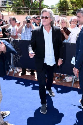 IPA85748679 - Monte Carlo, 65th Monte Carlo Television Festival - Kurt Russell with fans - Kurt Russell  Copyright: xAlbertoxTerenghix xAlbertoxTerenghix 85748679