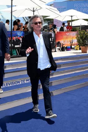 IPA85748675 - Monte Carlo, 65th Monte Carlo Television Festival - Kurt Russell with fans - Kurt Russell  Copyright: xAlbertoxTerenghix xAlbertoxTerenghix 85748675