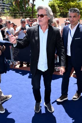 IPA85748681 - Monte Carlo, 65th Monte Carlo Television Festival - Kurt Russell with fans - Kurt Russell  Copyright: xAlbertoxTerenghix xAlbertoxTerenghix 85748681
