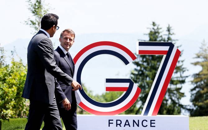 G7 Summit - Macron Welcomes Emir of Qatar French President Emmanuel Macron hosts Qatari Emir Cheikh Tamim ben Hamad al-Thani for an official meeting before a working lunch during the G7 summit in Evian-les-Bains, France on June 16, 2026, as the summit takes place from June 15 to 17. Photo by Dominique Jacovides Pool ABACAPRESS.COM Evian France  Copyright: xJacovidesxDominique Pool ABACAx
