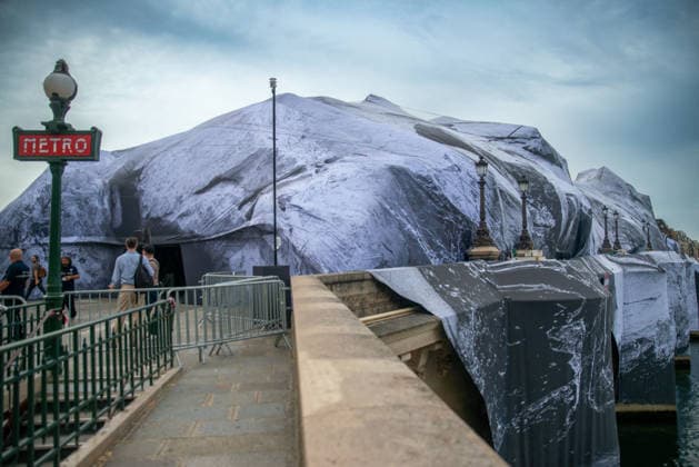 JR s trompe-l oeil Installation La Caverne Opening - Paris The opening of the Caverne du Pont Neuf, an immersive art installation that was initially scheduled to open on June 6 but was postponed due to a tear in the canvas caused by a storm, in Paris, France on June 15, 2024. Photo by Denis Prezat ABACAPRESS.COM Paris Ile-de-France France  Copyright: xPrezatxDenis ABACAx