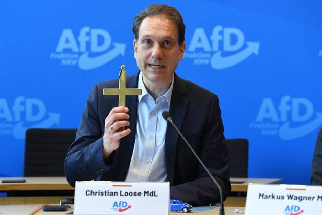 Pressekonferenz der AfD-Fraktion NRW am 16.06.2026 im Landtag in Düsseldorf Christian Loose ( Parlamentarischer Geschäftsführer AfD NRW ) *** Press conference of the AfD parliamentary group in North Rhine-Westphalia on June 16, 2026, at the state parliament in Düsseldorf; Christian Loose, Parliamentary Secretary of the AfD in North Rhine-Westphalia,detected_source_language xRx