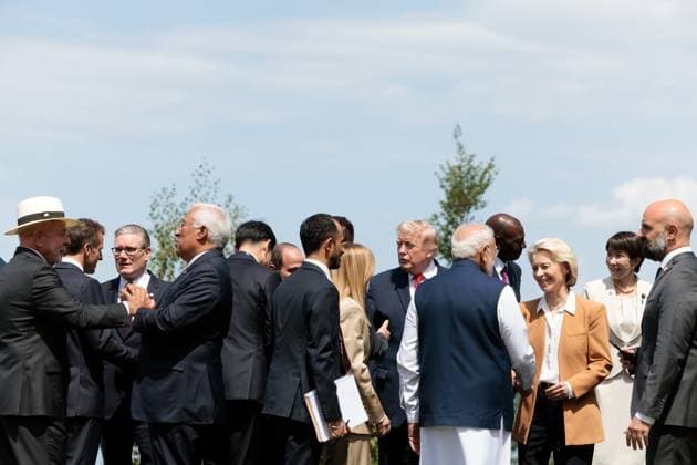 G7 SUMMIT PHOTO PQR LE DAUPHINE Grégory YETCHMENIZA Évian-les-Bains June 16, 2026 Évian-les-Bains, Haute-Savoie, June 15 POOL Le Dauphiné Libéré Group photo by Grégory Yetchmeniza Le Dauphiné Libéré Evian, France, June 16, 2026 G7 summit Évian-les-Bains, Haute-Savoie, Rhône-Alpes, France,detected_source_language  Copyright: xPHOTOPQR LExDAUPHINE MAXPPPxGrégoryxYETCHMENIZAx 20260616JDL6788 20260616JDL6788