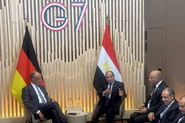 Évian-les-Bains, Frankreich, 16.06.2026: Hotel Royal: G7-Gipfel: Bundeskanzler Friedrich Merz (CDU) und der Präsident Ägptens Abdel Fatah El-Sisi (Foto: Michael Kappeler, Pool) *** Évian-les-Bains, France, June 16, 2026; Hotel Royal; G7 Summit; German Chancellor Friedrich Merz (CDU) and Egyptian President Abdel Fatah El Sisi; Photo by Michael Kappeler, Pool,detected_source_language Copyright: xMichaelxKappeler,xPool dtsxNachrichtenagenturx dts_123398