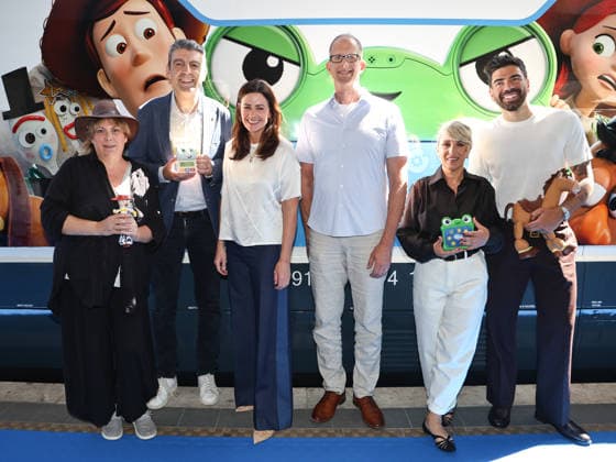 IPA85750779 - Rome, Termini Station, photocall for the animated film Toy Story 5. Pictured: Ilaria Stagni, Federico Basso, Lindsey Collins, Pete Docter, Katia Follesa, Gianluca Gazzoli  Copyright: xMarcoxProvvisionatox xMarcoxProvvisionatox 85750779