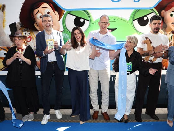 IPA85750795 - Rome, Termini Station, photocall for the animated film Toy Story 5. Pictured: Ilaria Stagni, Federico Basso, Lindsey Collins, Pete Docter, Katia Follesa, Gianluca Gazzoli  Copyright: xMarcoxProvvisionatox xMarcoxProvvisionatox 85750795