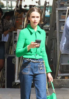 Emily in Paris Set - Paris Lily Collins during the set of the new season of Netflix series Emily in Paris, in Paris, France on June 16, 2026. Photo by ABACAPRESS.COM Paris France  Copyright: xABACAx