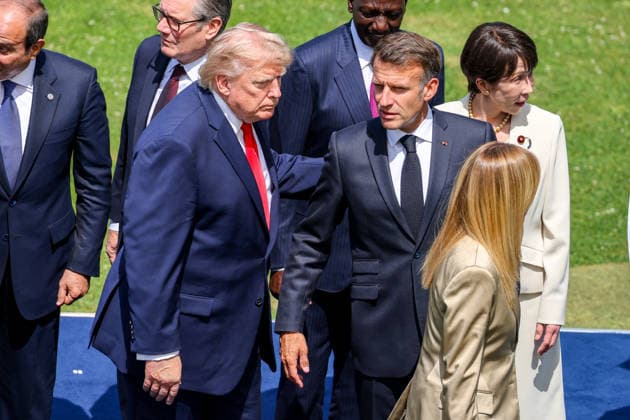 G7 Summit - Family Photo - Evian U.S. President Donald Trump and French President Emmanuel Macron during a family photo at the G7 summit in Evian, France, on Tuesday June 16, 2026. Photo by Dominique Jacovides Pool ABACAPRESS.COM Evian France  Copyright: xJacovidesxDominique Pool ABACAx