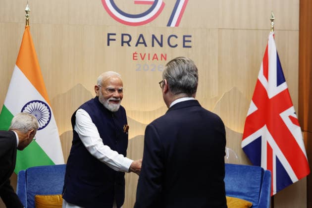 Prime Minister Keir Starmer attends G7 Leaders Summit in Evian 16 06 2026. Evian, France. Prime Minister Keir Starmer bilateral meeting with Narendra Modi, Prime Minister of India during day two of the G7 Leaders Summit with his wife Victoria, hosted by French President Emmanuel Macron in Evian., Credit:Ben Perry B66 Avalon France, Greater London, Evian, 10 Downing Street  Copyright: xBenxPerryx xB66x xAvalonx 1110576745