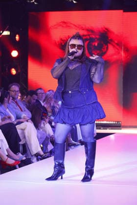 Loi bei ihrem Auftritt bei der Ernstings Family Fashion Show am 16.06.2026 im Empire Riverside Hotel in Hamburg Loi attends the Ernstings Family Fashion Show at Empire Riverside Hotel on June 16, 2026 in Hamburg, Germany Ernstings Family Fashion Show 2026 in Hamburg *** Loi during her appearance at the Ernstings Family Fashion Show on June 16, 2026, at the Empire Riverside Hotel in Hamburg Loi attends the Ernstings Family Fashion Show at the Empire Riverside Hotel on June 16, 2026, in Hamburg, Germany Ernstings Family Fashion Show 2026 in Hamburg,detected_source_language