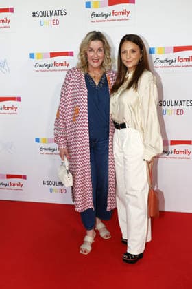 Alexa Maria Surholt und Arzu Bazman bei der Ernstings Family Fashion Show am 16.06.2026 im Empire Riverside Hotel in Hamburg Alexa Maria Surholt and Arzu Bazman attend the Ernstings Family Fashion Show at Empire Riverside Hotel on June 16, 2026 in Hamburg, Germany Ernstings Family Fashion Show 2026 in Hamburg *** Alexa Maria Surholt and Arzu Bazman at the Ernstings Family Fashion Show on June 16, 2026, at the Empire Riverside Hotel in Hamburg Alexa Maria Surholt and Arzu Bazman attend the Ernstings Family Fashion Show at the Empire Riverside Hotel on June 16, 2026 in Hamburg, Germany Ernstings Family Fashion Show 2026 in Hamburg,detected_source_language 