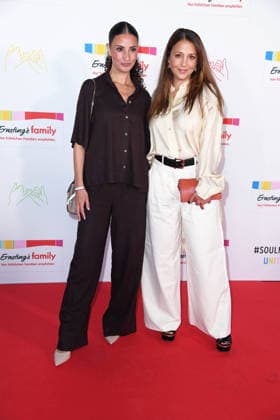 Nadine Menz, Arzu Bazman bei der ERNSTING™S FAMILY FASHION SHOW HERBST WINTER 2026 im Empire Riverside Hotel in Hamburg am 16.06.2026 *** Nadine Menz and Arzu Bazman at the ERNSTING™S FAMILY FASHION SHOW FALL WINTER 2026 at the Empire Riverside Hotel in Hamburg on June 16, 2026 ,detected_source_language