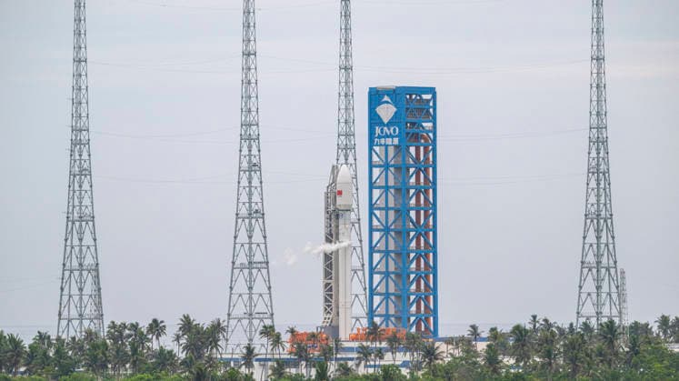 WENCHANG, CHINA - JUNE 17: The Long March 12 Y6 carrier rocket stands ready at the No. 2 launch pad of the commercial space launch site on June 17, 2026 in Wenchang, Hainan Province of China.  Copyright: xVCGx 111648704307