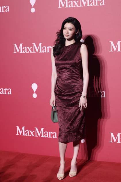 SHANGHAI, CHINA - JUNE 16: Model Ming Xi Mengyao attends the Max Mara Resort 2027 Show on June 16, 2026 in Shanghai, China.  Copyright: xVCGx 111648609390