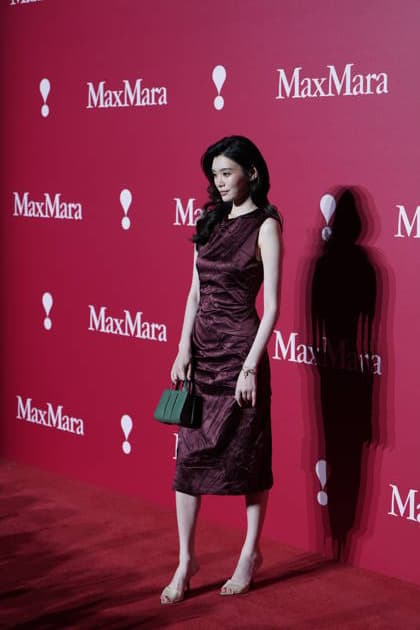 SHANGHAI, CHINA - JUNE 16: Model Ming Xi Mengyao attends the Max Mara Resort 2027 Show on June 16, 2026 in Shanghai, China.  Copyright: xVCGx 111648621656