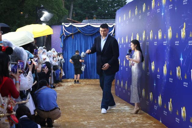 SHANGHAI, CHINA - JUNE 15: Chinese basketball legend Yao Ming attends the special gala for the 10th anniversary celebration of Shanghai Disney Resort on June 15, 2026 in Shanghai, China. A celebration was held on June 15 to mark the 10th anniversary of Shanghai Disney Resort, which first opened to visitors on June 16, 2016.  Copyright: xVCGx 111648593070