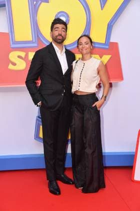 IPA85769079 - Rome, Teatro Sistina: Preview of the movie Toy Story 5. Pictured: Gianluca Gazzoli with his wife, Sara Bolla  Copyright: xVincenzoxLandix xVincenzoxLandix 85769079