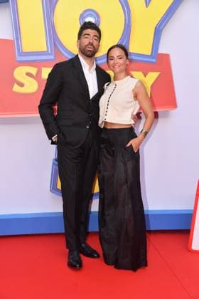 IPA85769084 - Rome, Teatro Sistina: Preview of the movie Toy Story 5. Pictured: Gianluca Gazzoli with his wife, Sara Bolla  Copyright: xVincenzoxLandix xVincenzoxLandix 85769084