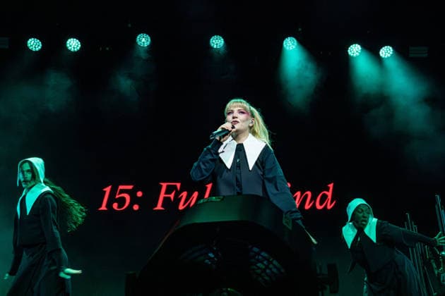 June 16, 2026, London, Lanarkshire, United Kingdom: Rebecca Lucy Taylor, known professionally as Self Esteem performs live on stage during a concert. Rebecca Lucy Taylor, also known professionally as Self Esteem, Played the first concert on opening night June 16th of London s newest live entertainment venue British Airways ARC,.Support Artist was Joshua Idehen London United Kingdom  - ZUMAs197 20260616_aaa_s197_434 Copyright: xBonniexBritainx