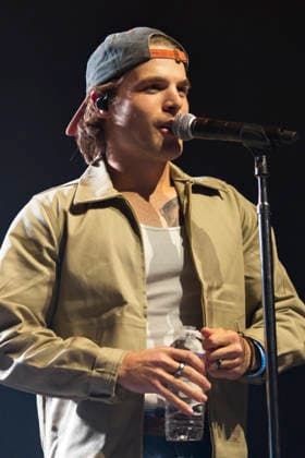 Max McNown live bei einem Konzert seiner The Cost of Growing Up -Tour in der Columbiahalle. Berlin, 16.06.2026 *** Max McNown live at a concert on his The Cost of Growing Up Tour at the Columbiahalle in Berlin, June 16, 2026,detected_source_language Foto:xC.xBehringx xFuturexImagex mckown_6602