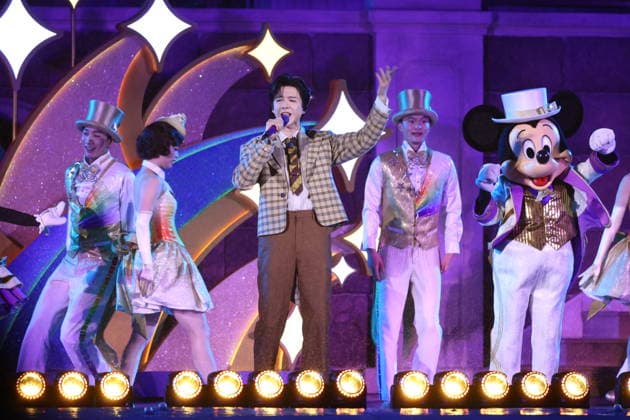 SHANGHAI, CHINA - JUNE 15: Singer Liu Yuning performs on the stage during the special gala for the 10th anniversary celebration of Shanghai Disney Resort on June 15, 2026 in Shanghai, China. A celebration was held on June 15 to mark the 10th anniversary of Shanghai Disney Resort, which first opened to visitors on June 16, 2016.  Copyright: xVCGx 111648593111