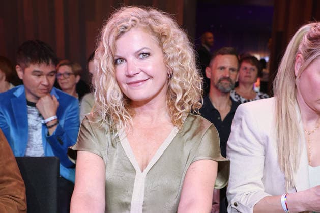 Ernsting s family Fashion Show Eva Imhof, Ernsting s family Fashion Show HW 2026, Empire Riverside Hotel, Hamburg, 16.06.2026 *** Ernstings Family Fashion Show Eva Imhof, Ernstings Family Fashion Show Fall Winter 2026, Empire Riverside Hotel, Hamburg, June 16, 2026,detected_source_language Copyright: xEventpressxBecherx