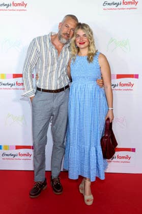 ABB ERNSTINGS- Felix Adergold Charlotte Weise zu Gast bei der Ernsting s family Fashion Show HW 2026 im Empire Riverside Hotel in Hamburg 16.06.2026 Hamburg Deutschland *** ABB ERNSTINGS Felix Adergold Charlotte Weise attended the Ernstings family Fall Winter 2026 Fashion Show at the Empire Riverside Hotel in Hamburg on June 16, 2026, Hamburg, Germany,detected_source_language