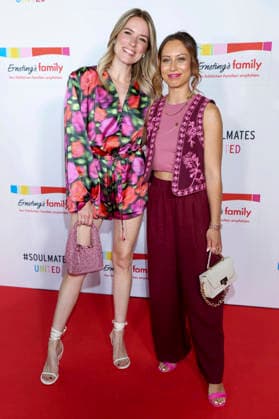 ABB ERNSTINGS- Vanessa Meisinger, Svenja Theissen,zu Gast bei der Ernsting s family Fashion Show HW 2026 im Empire Riverside Hotel in Hamburg 16.06.2026 Hamburg Deutschland *** ABB ERNSTINGS Vanessa Meisinger, Svenja Theissen, guests at the Ernstings family Fall Winter 2026 Fashion Show at the Empire Riverside Hotel in Hamburg on June 16, 2026, Hamburg, Germany,detected_source_language