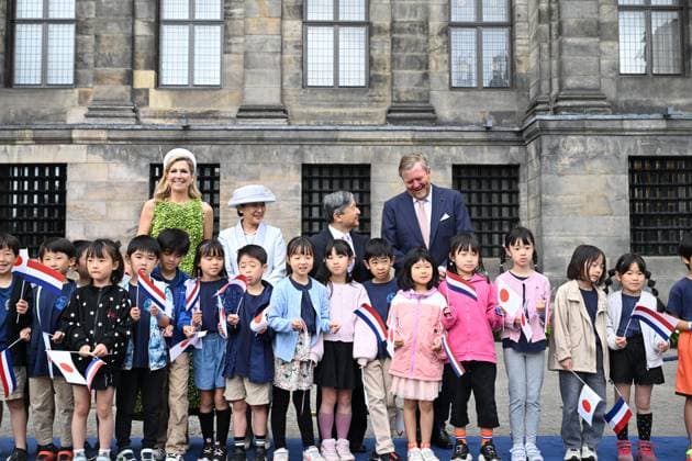 Amsterdam, The Netherlands, 2026-06-17 10:17:04 AMSTERDAM, 17-06-2026, Dam Square At the invitation of King Willem-Alexander and Queen Maxima, Emperor Naruhito of Japan is paying a state visit to the Netherlands. Emperor Naruhito is accompanied by Her Majesty Empress Masako. The state visit is a confirmation of the close and historic relationship between Japan and the Netherlands. The countries share 426 years of bilateral relations. PHOTO: NLBeeld Patrick van Emst In the photo: King Willem-Alexander and Queen Maxima officially welcome Emperor Naruhito and Empress Masako at Dam Square in Amsterdam. After the delegations are introduced, the Royal Military Band Johan Willem Friso plays the national anthems of both countries. This is follo  Copyright: xx x