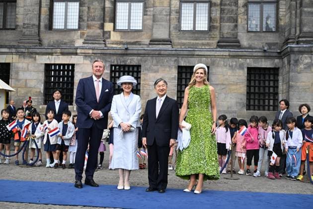Amsterdam, The Netherlands, 2026-06-17 10:17:57 AMSTERDAM, 17-06-2026, Dam Square At the invitation of King Willem-Alexander and Queen Maxima, Emperor Naruhito of Japan is paying a state visit to the Netherlands. Emperor Naruhito is accompanied by Her Majesty Empress Masako. The state visit is a confirmation of the close and historic relationship between Japan and the Netherlands. The countries share 426 years of bilateral relations. PHOTO: NLBeeld Patrick van Emst In the photo: King Willem-Alexander and Queen Maxima officially welcome Emperor Naruhito and Empress Masako at Dam Square in Amsterdam. After the delegations are introduced, the Royal Military Band Johan Willem Friso plays the national anthems of both countries. This is follo  Copyright: xx x