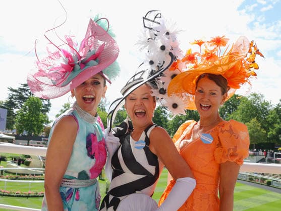 June 17, 2026, Ascot, Berkshire, UK: Ascot, UK. Ladies wearing large hats enjoying the 2nd day of Royal Ascot in Ascot, Berkshire. Royal Ascot is a historic British sporting and social institution, running from Tuesday 16 - Saturday 20 June and was founded by Queen Anne in 1711. Ascot UK  - ZUMAl94_ 20260617_zaf_l94_005 Copyright: xJacquelinexLawriex