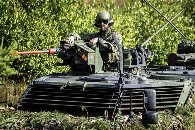 LOHHEIDE - A soldier from a combat unit in a Fennek armored vehicle during the military exercise Fighter Lion at a training ground in Germany. The largest army exercise of 2026 focuses on defending the Netherlands and NATO territory in a changing security situation. VINCENT JANNINK netherlands out - belgium out  Copyright: xx x561245622x originalFilename: 561245622.jpg