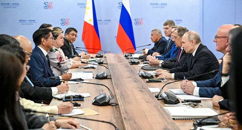 Russia ASEAN Summit 9190755 17.06.2026 Russian President Vladimir Putin meets with Philippine President Ferdinand Bongbong Romualdez Marcos Jr. on the sidelines of the Russia-ASEAN Summit in Kazan, Republic of Tatarstan, Russia. Sergey Bobylev Sputnik Kazan Republic of Tatarstan Russia  Copyright: xSergeyxBobylevx