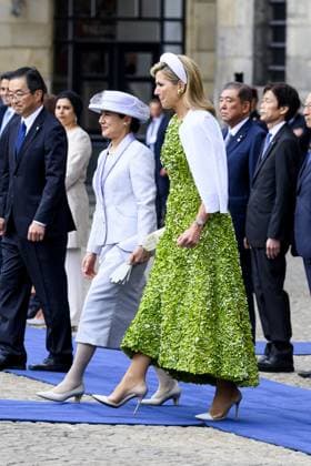 Amsterdam, The Netherlands, 2026-06-17 10:07:20 AMSTERDAM, 17-06-2026, Dam Square At the invitation of King Willem-Alexander and Queen Maxima, Emperor Naruhito of Japan is paying a state visit to the Netherlands. Emperor Naruhito is accompanied by Her Majesty Empress Masako. The state visit is a confirmation of the close and historic relationship between Japan and the Netherlands. The countries share 426 years of bilateral relations. PHOTO: NLBeeld Patrick van Emst In the photo: King Willem-Alexander and Queen Maxima officially welcome Emperor Naruhito and Empress Masako at Dam Square in Amsterdam. After the delegations are introduced, the Royal Military Band Johan Willem Friso plays the national anthems of both countries. This is follo  Copyright: xx x