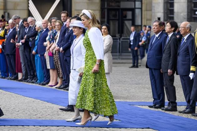 Amsterdam, The Netherlands, 2026-06-17 10:07:21 AMSTERDAM, 17-06-2026, Dam Square At the invitation of King Willem-Alexander and Queen Maxima, Emperor Naruhito of Japan is paying a state visit to the Netherlands. Emperor Naruhito is accompanied by Her Majesty Empress Masako. The state visit is a confirmation of the close and historic relationship between Japan and the Netherlands. The countries share 426 years of bilateral relations. PHOTO: NLBeeld Patrick van Emst In the photo: King Willem-Alexander and Queen Maxima officially welcome Emperor Naruhito and Empress Masako at Dam Square in Amsterdam. After the delegations are introduced, the Royal Military Band Johan Willem Friso plays the national anthems of both countries. This is follo  Copyright: xx x