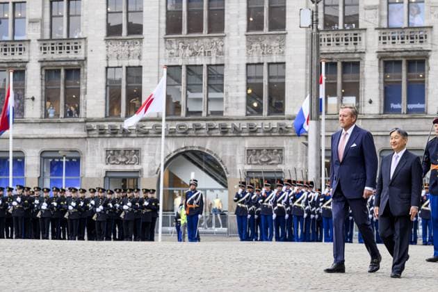 Amsterdam, The Netherlands, 2026-06-17 10:10:18 AMSTERDAM, 17-06-2026, Dam Square At the invitation of King Willem-Alexander and Queen Maxima, Emperor Naruhito of Japan is paying a state visit to the Netherlands. Emperor Naruhito is accompanied by Her Majesty Empress Masako. The state visit is a confirmation of the close and historic relationship between Japan and the Netherlands. The countries share 426 years of bilateral relations. PHOTO: NLBeeld Patrick van Emst In the photo: King Willem-Alexander and Queen Maxima officially welcome Emperor Naruhito and Empress Masako at Dam Square in Amsterdam. After the delegations are introduced, the Royal Military Band Johan Willem Friso plays the national anthems of both countries. This is follo  Copyright: xx x