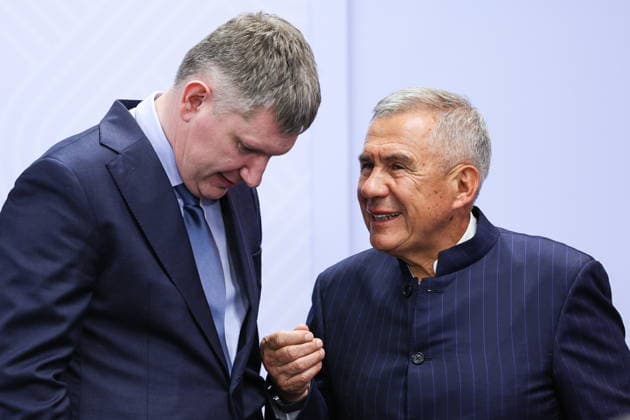 RUSSIA, REPUBLIC OF TATARSTAN - JUNE 17, 2026: Russia s Economic Development Minister Maxim Reshetnikov (L) and Rustam Minnikhanov, Head of the Republic of Tatarstan, are seen during a meeting between Russia s President Vladimir Putin and Bongbong Marcos Jr, President of the Philippines, on the sidelines of the 2026 Russia-ASEAN Summit at the Kazan Expo Exhibition Centre in Bolshiye Kabany, southeast of Kazan Russia  - ZUMAt113 20260617_zaa_t113_305 Copyright: xAlexanderxShcherbakx